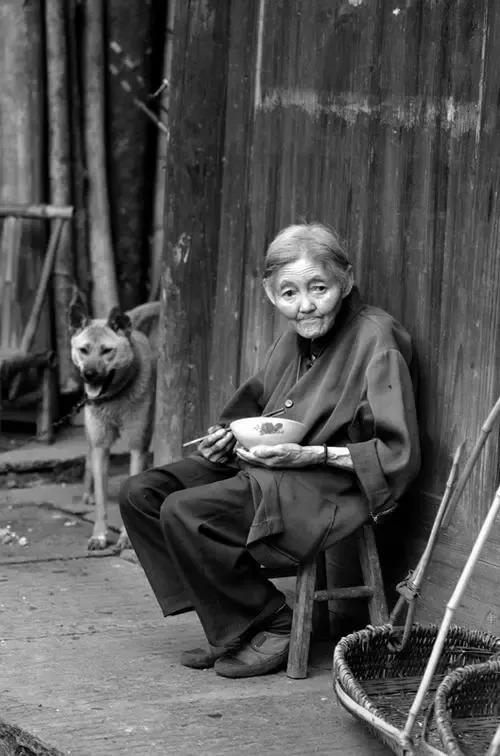 你有没有留意过自己的父母,你多久没关心过自己的父母了