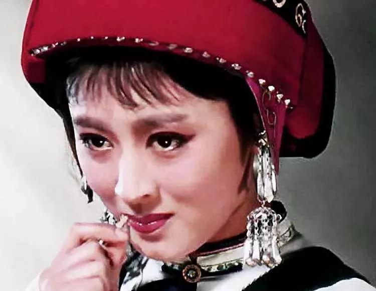 阿诗玛与阿黑的爱情照片 (阿诗玛阿黑是谁演的)