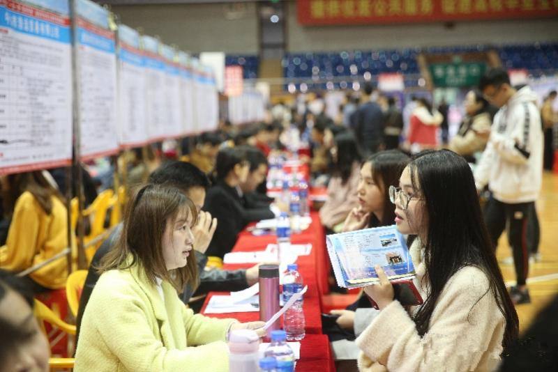 中国中铁招人可靠吗,中国中铁高管薪酬