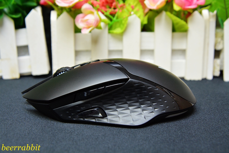 雷柏V30鼠标,雷柏V300W电竞双模游戏鼠标