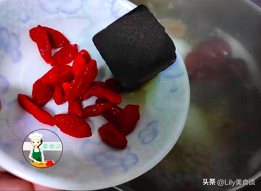 三伏天将至,建议:女人少吃西瓜和冰绿豆,多喝这汤,精神过夏天