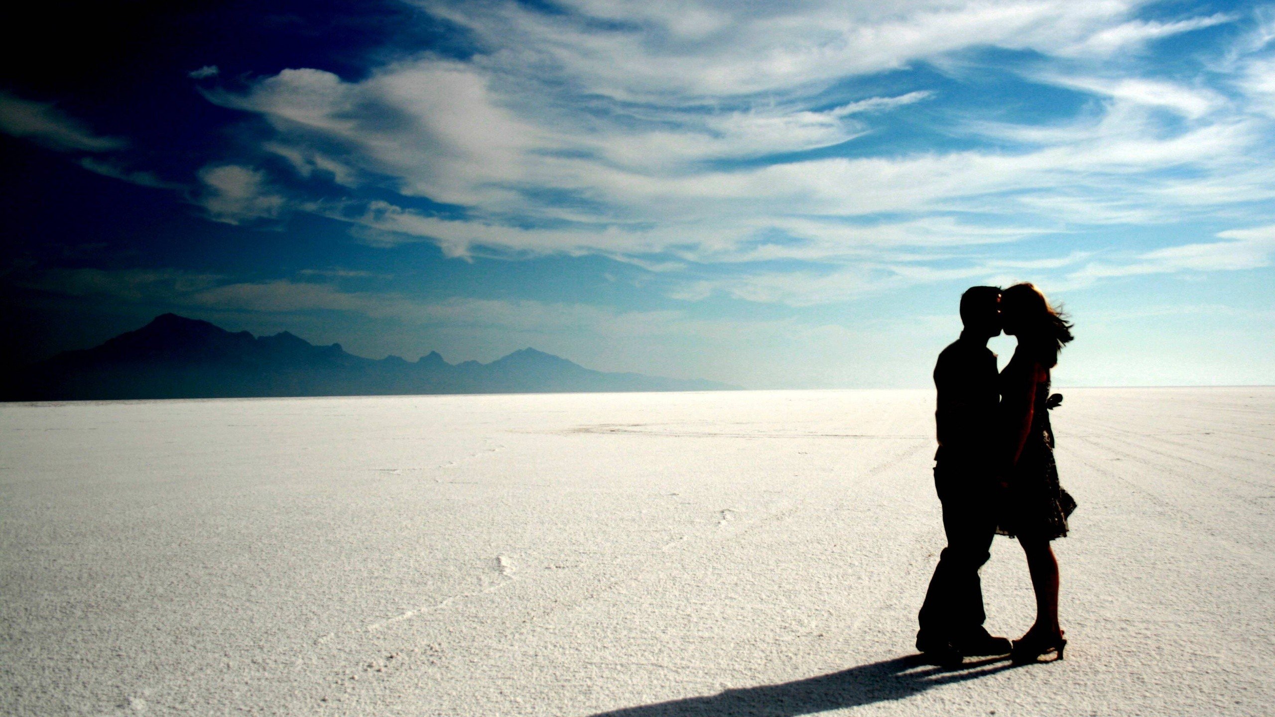 520这天恋爱的法律知识,520网络情人节相关法律知识