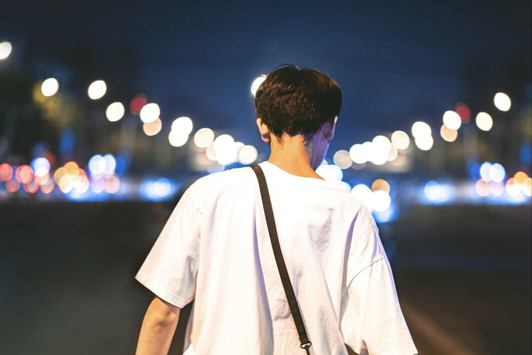 那些适合发朋友圈的沙雕文案,适合发朋友圈沙雕文案熬夜