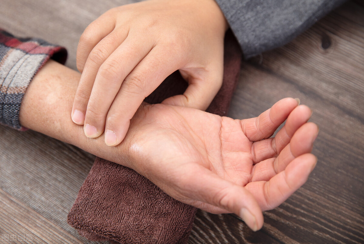 肝气郁结犯困打哈欠什么原因,白天老是犯困打哈欠跟肝有关系吗