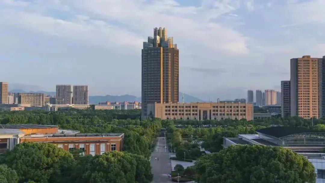从浙江万里学院筹备改大学，来看浙江农业大学宁波分校的成功之处