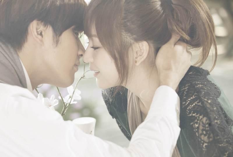 王心凌与焦恩俊pk青岛话,王心凌吻戏经典视频片段