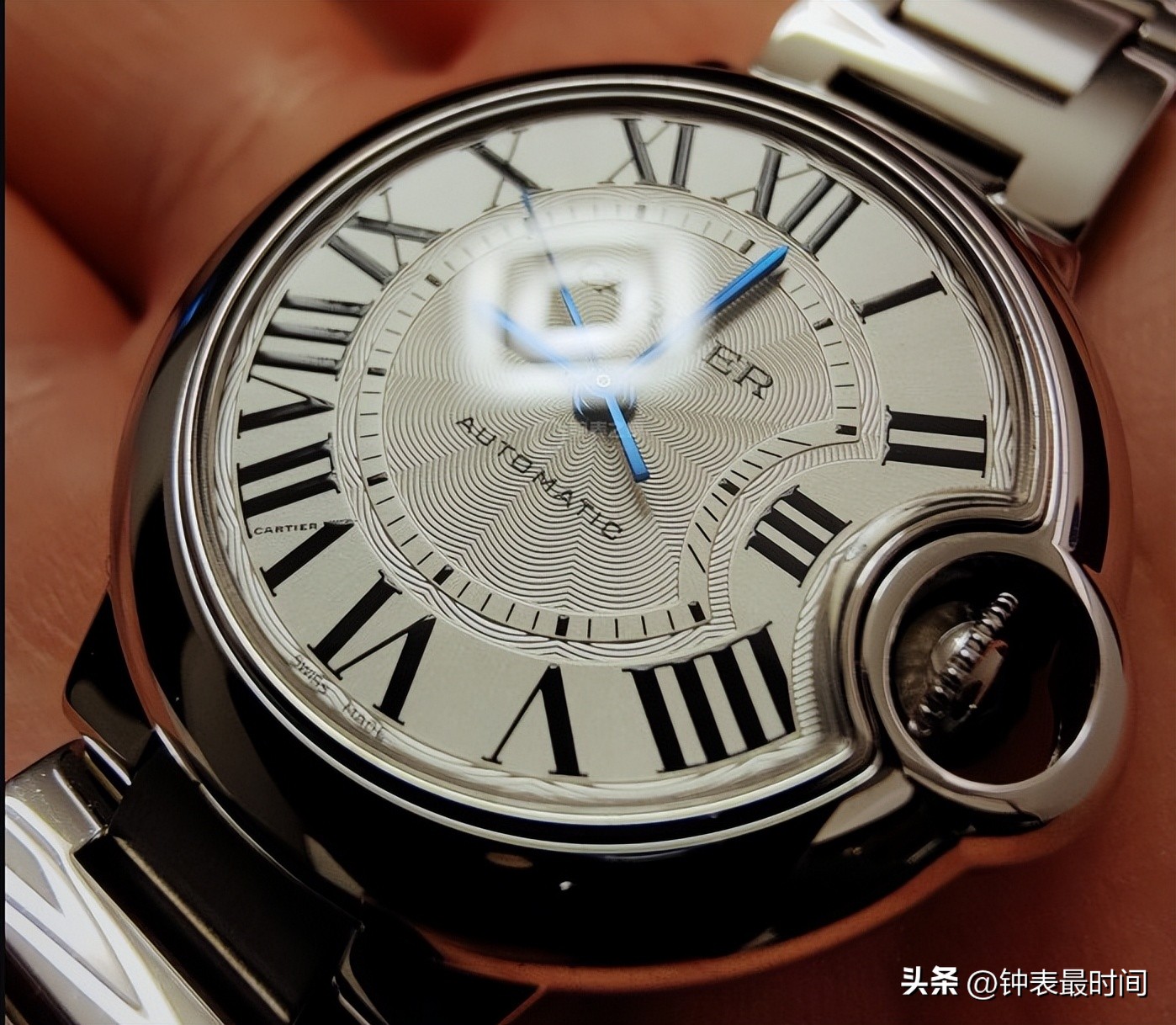 卡地亚蓝气球腕表情人节,卡地亚关于蓝气球腕表故事