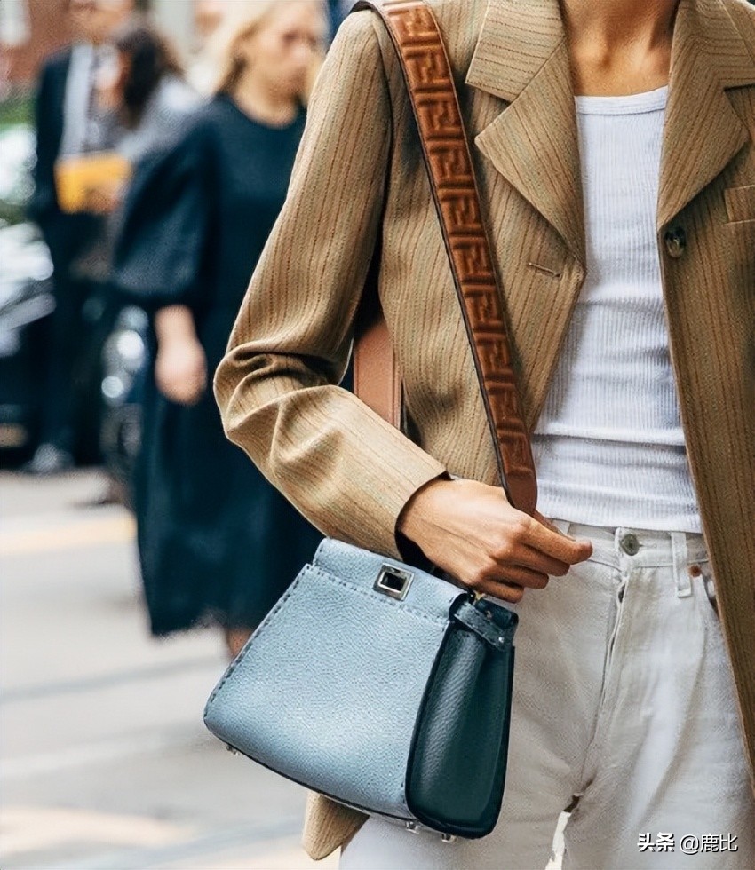 已经出道13年，为什么大家还是很爱FENDI这款包？