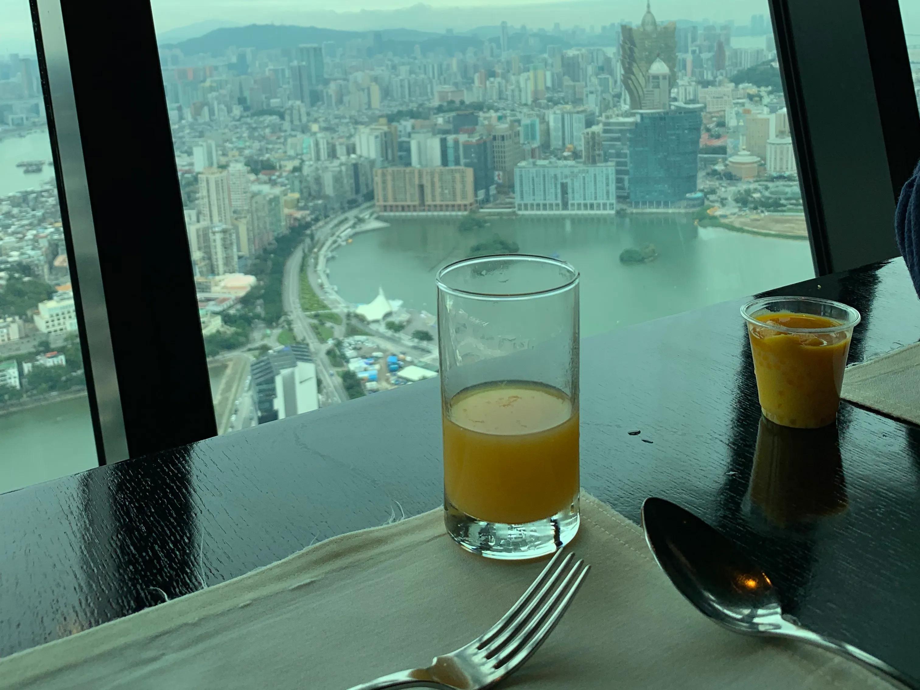 在澳门塔里面看蹦极,在澳门蹦极