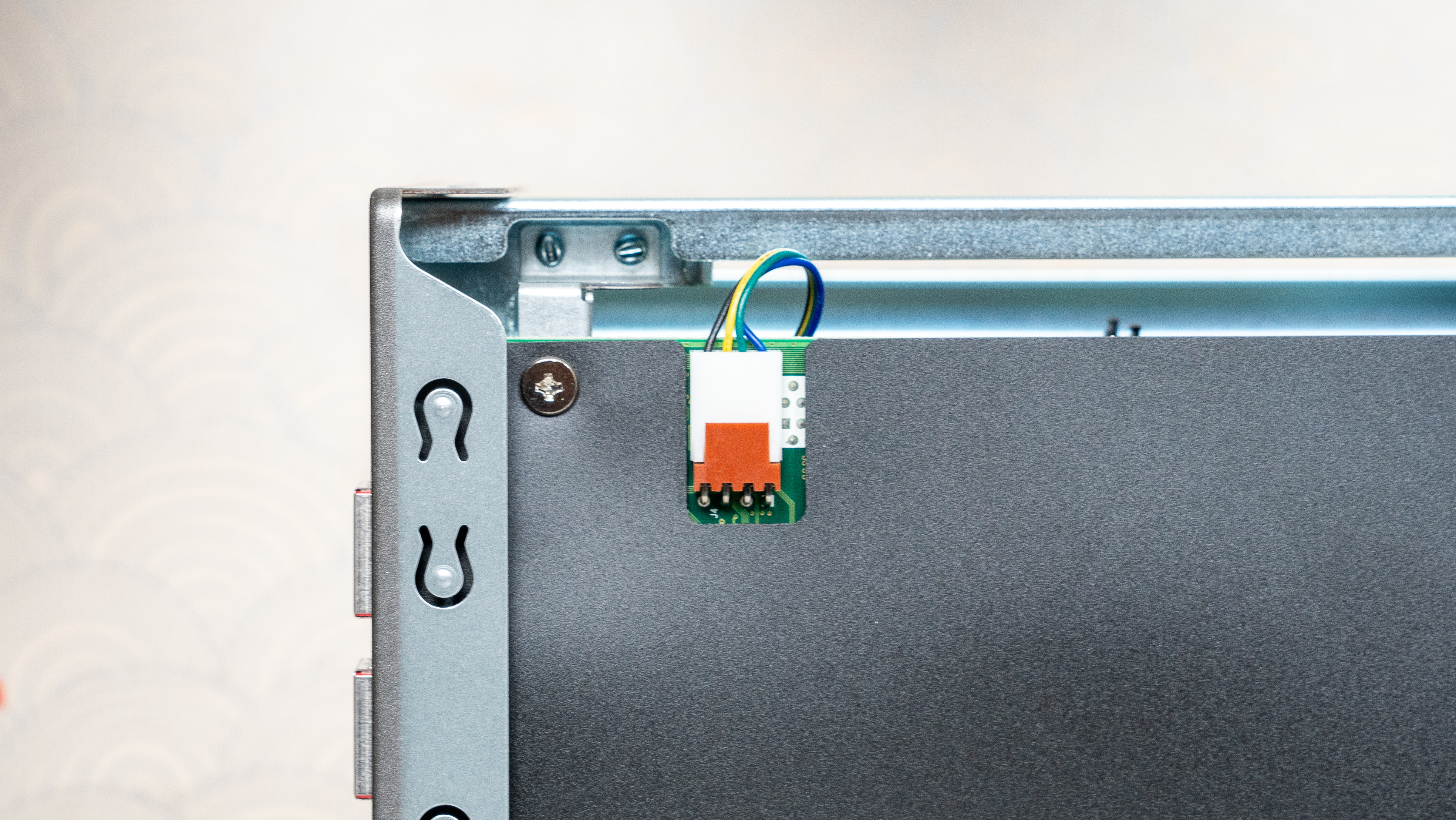 西部数据红盘plus比pro慢多少,西部数据红盘2个4t还是1个8t