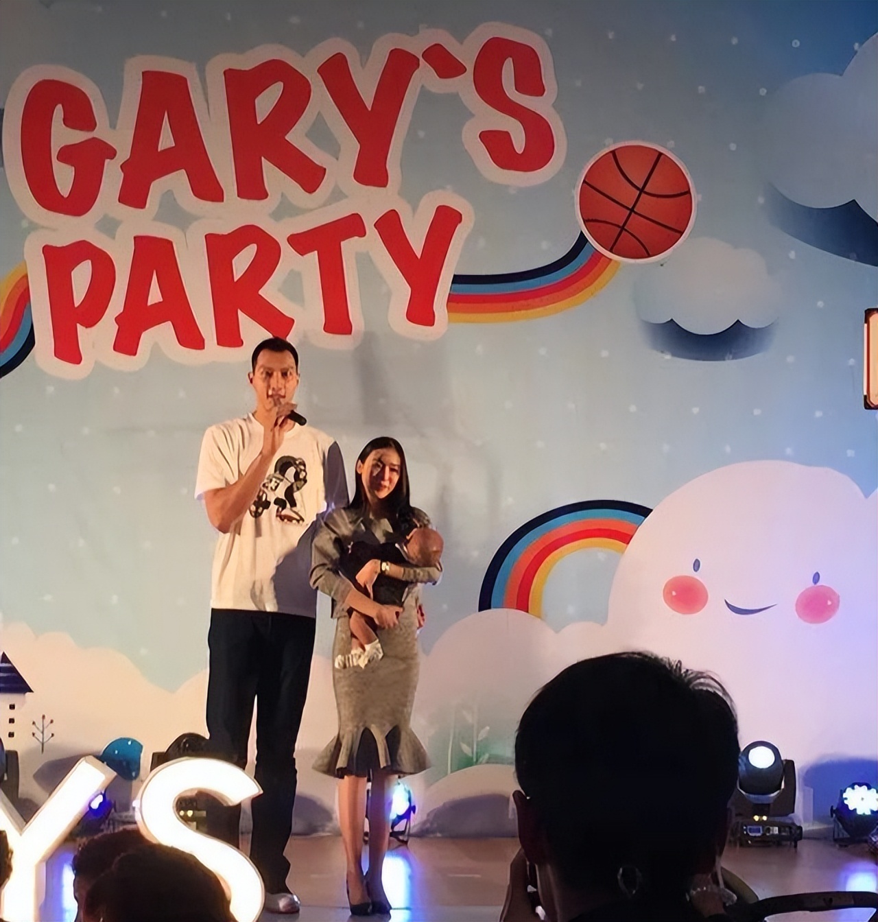 易建联追张镇麟,易建联追访张镇麟