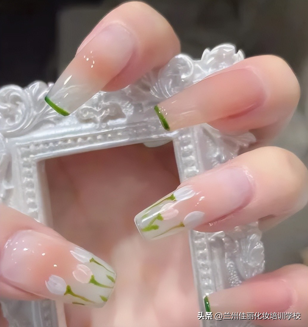 美甲款式图片绿色牛油果,好看美甲教程视频绿色系