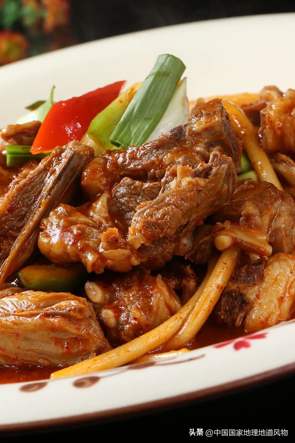 三伏天吃羊肉是种怎么样的体验,三伏天吃羊肉让你大汗淋漓