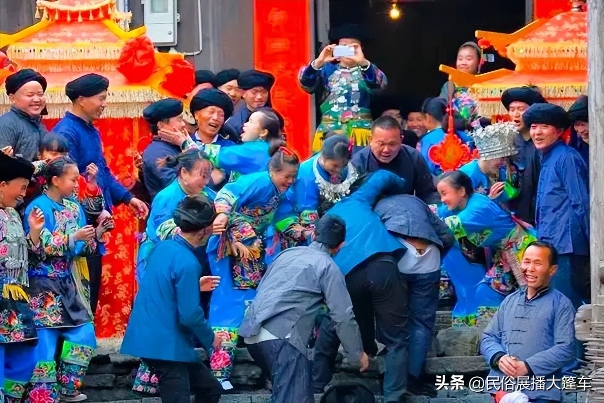 苗族“抢婚”特色习俗，今天还在吗？