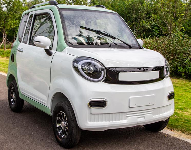 最新型老年代步汽车,七座最大空间老年代步车