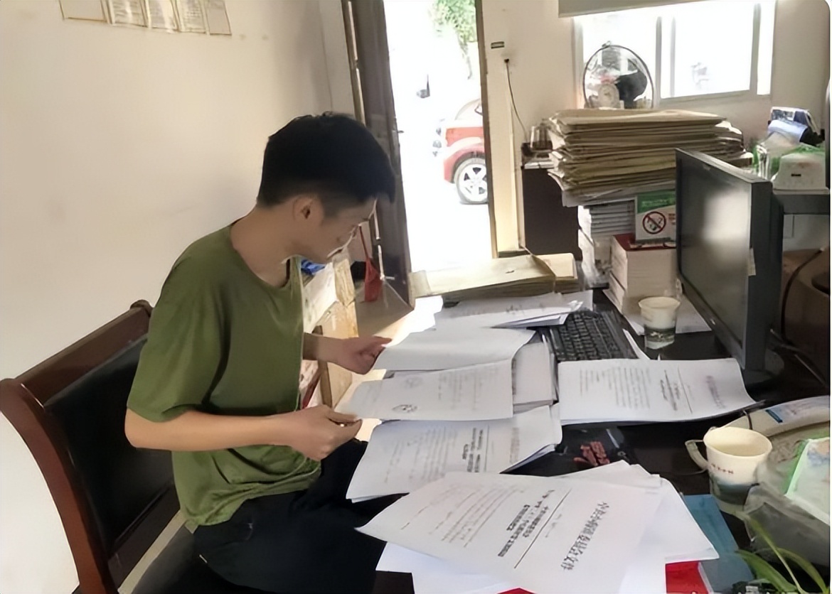 农村大学生买不起房,大学生上学期间如何有稳定的收入