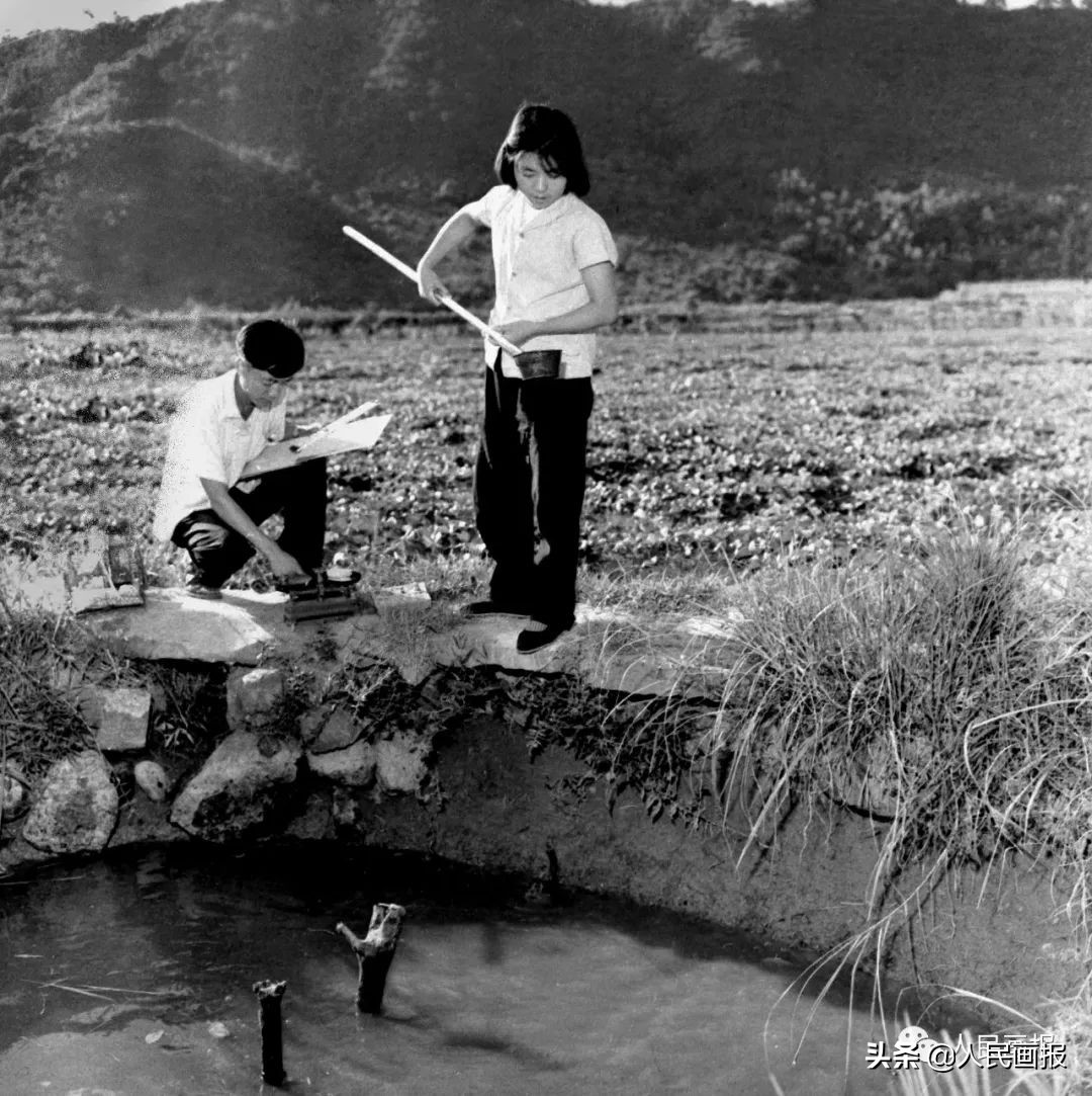 危急时刻他们筑牢生命屏障,守护群众安全他们冲在抗洪一线