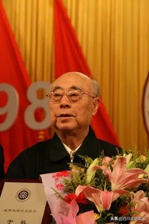 于敏算不算顶级科学家,功勋于敏戈壁滩完整版哪一集