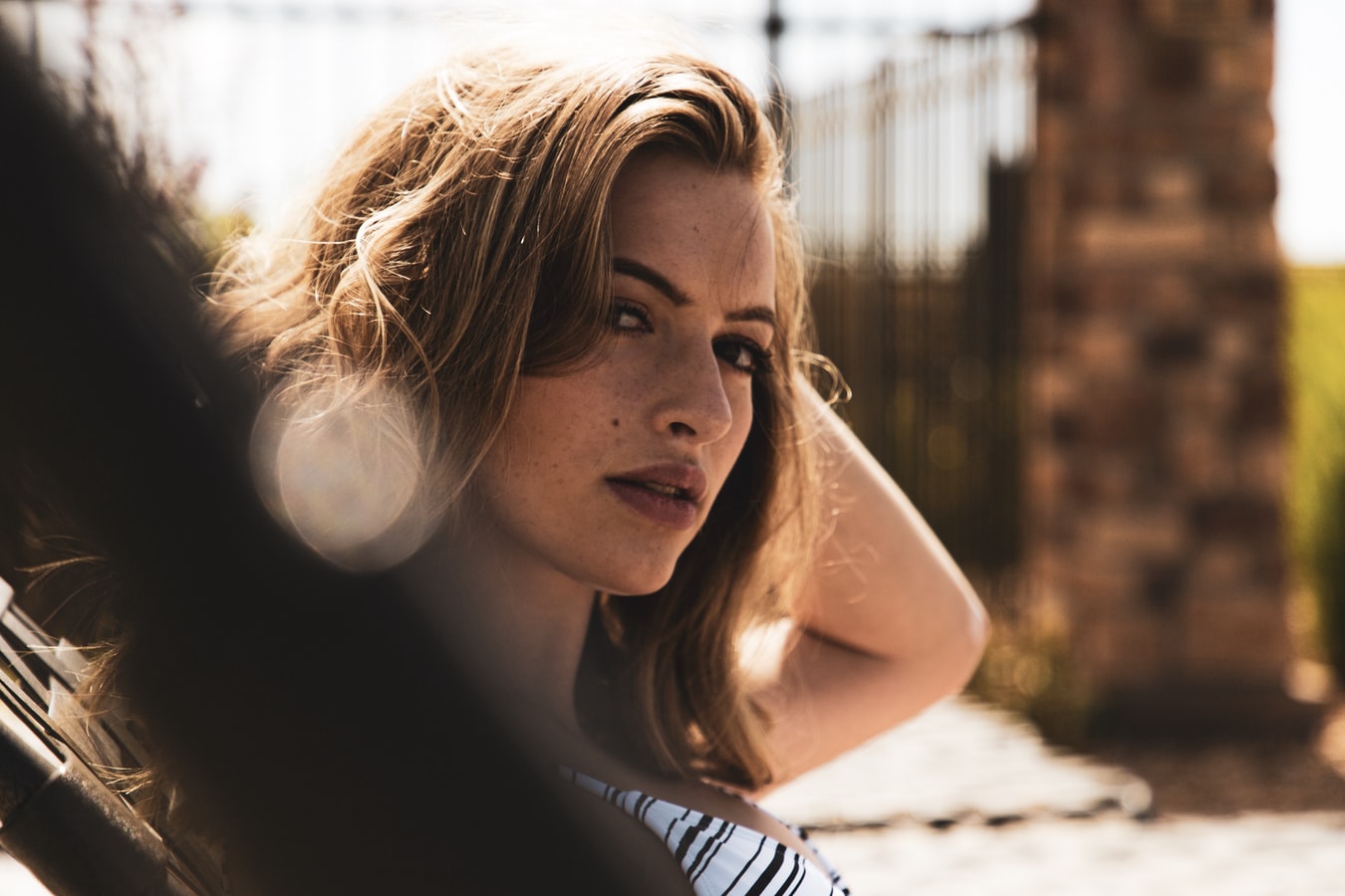 女人要是想念一个人是咋回事,女人会想念一个男人的三个表现