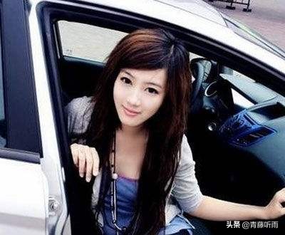 22岁空姐从2万米高空坠下奇迹生还,空姐下飞机后第一件事