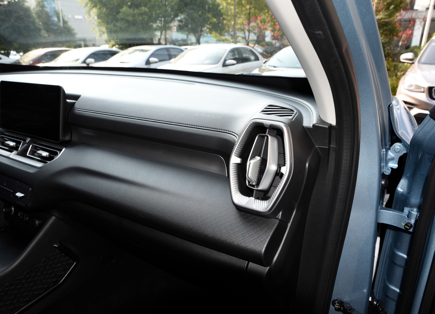 长城皮卡新能源车型带1米8的货箱,长城皮卡新款车柴油四驱