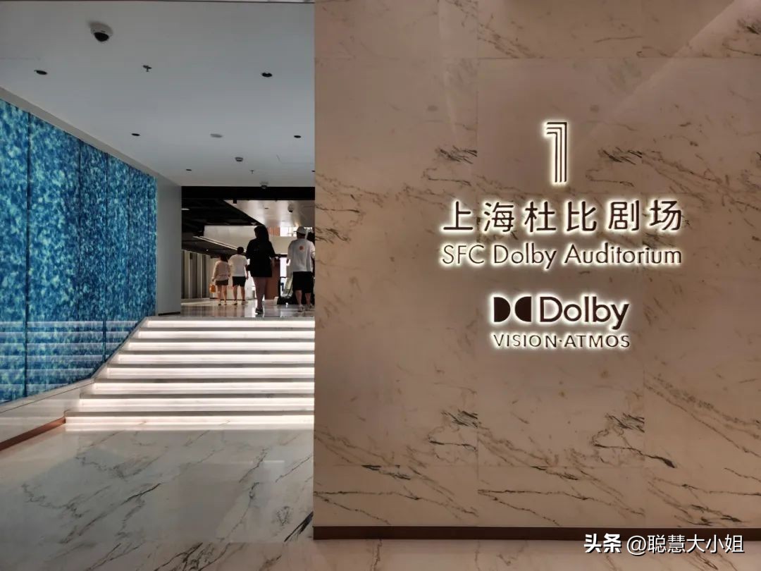 去这条充满松弛感的“小马路”，慵懒地溜达一天才是正经事