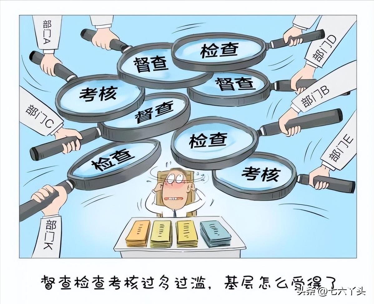 商丘宁陵县中学“千人桌面操”迎检，形式主义遭群嘲，领导架子大