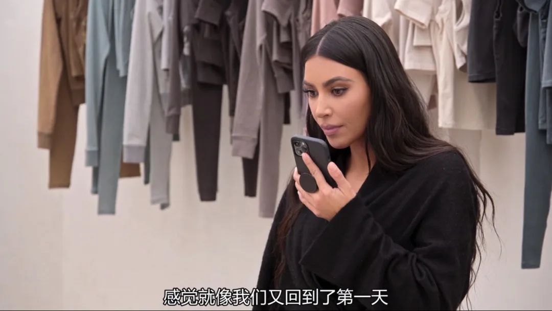 在她面前不值一提,在她面前任何东西都一文不值