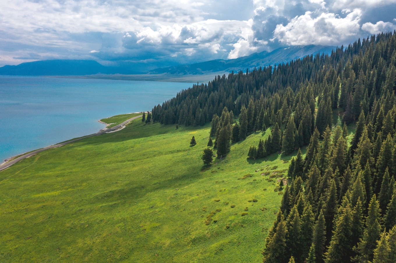 去新疆发现伊犁的美,世界之美尽在伊犁
