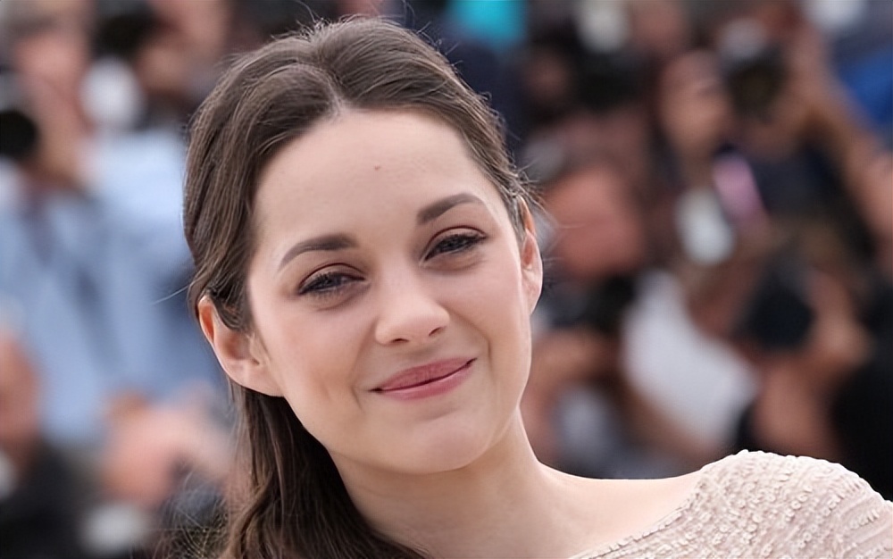 玛丽昂·歌迪亚：从小镇女孩到国际影坛巨星的崛起