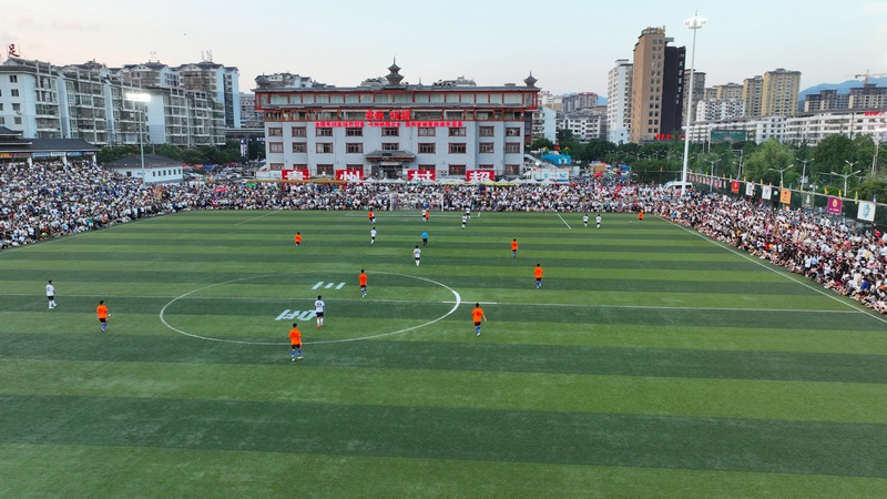 鏉戦噷涓惧姙杩囩殑姣旇禌,鏉戦噷鐞冭禌瓒婃墦瓒婄簿褰╀簡