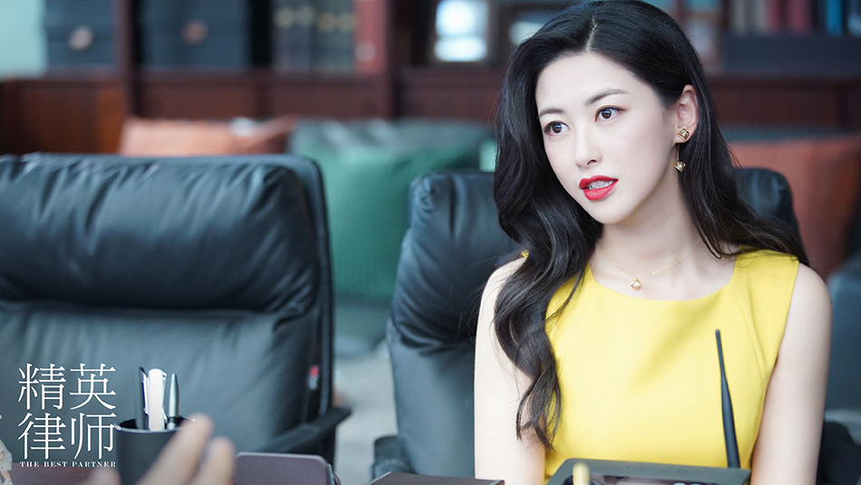 朱珠：迷倒世界顶级富豪，收服“帮派最狂太子”，却下嫁美术老师