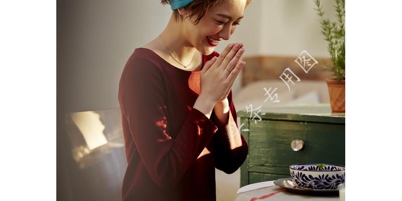 分家时大伯把烂滩地全给我爸，如今这里建高速，大伯肠子都悔青了