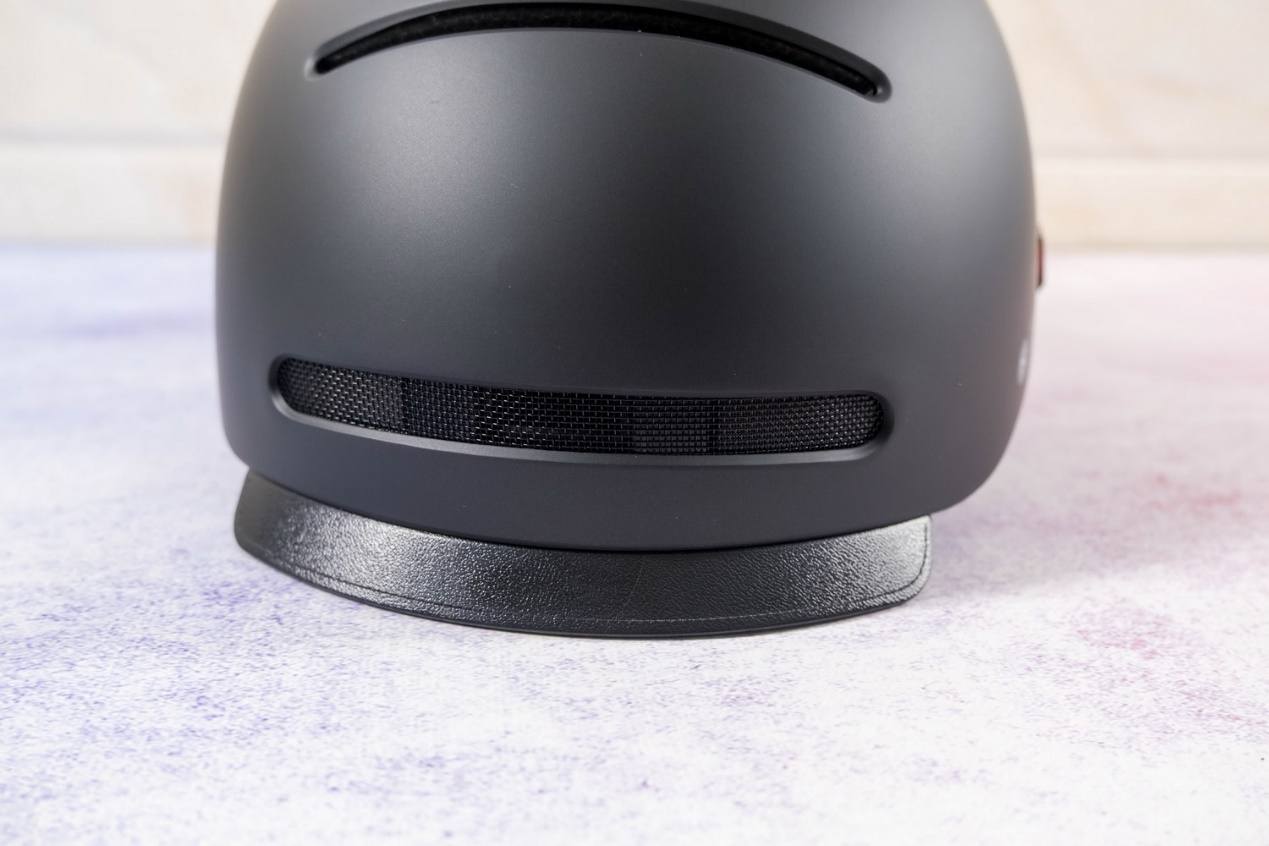 头盔有蓝牙耳机的效果,一款炫酷的智能头盔