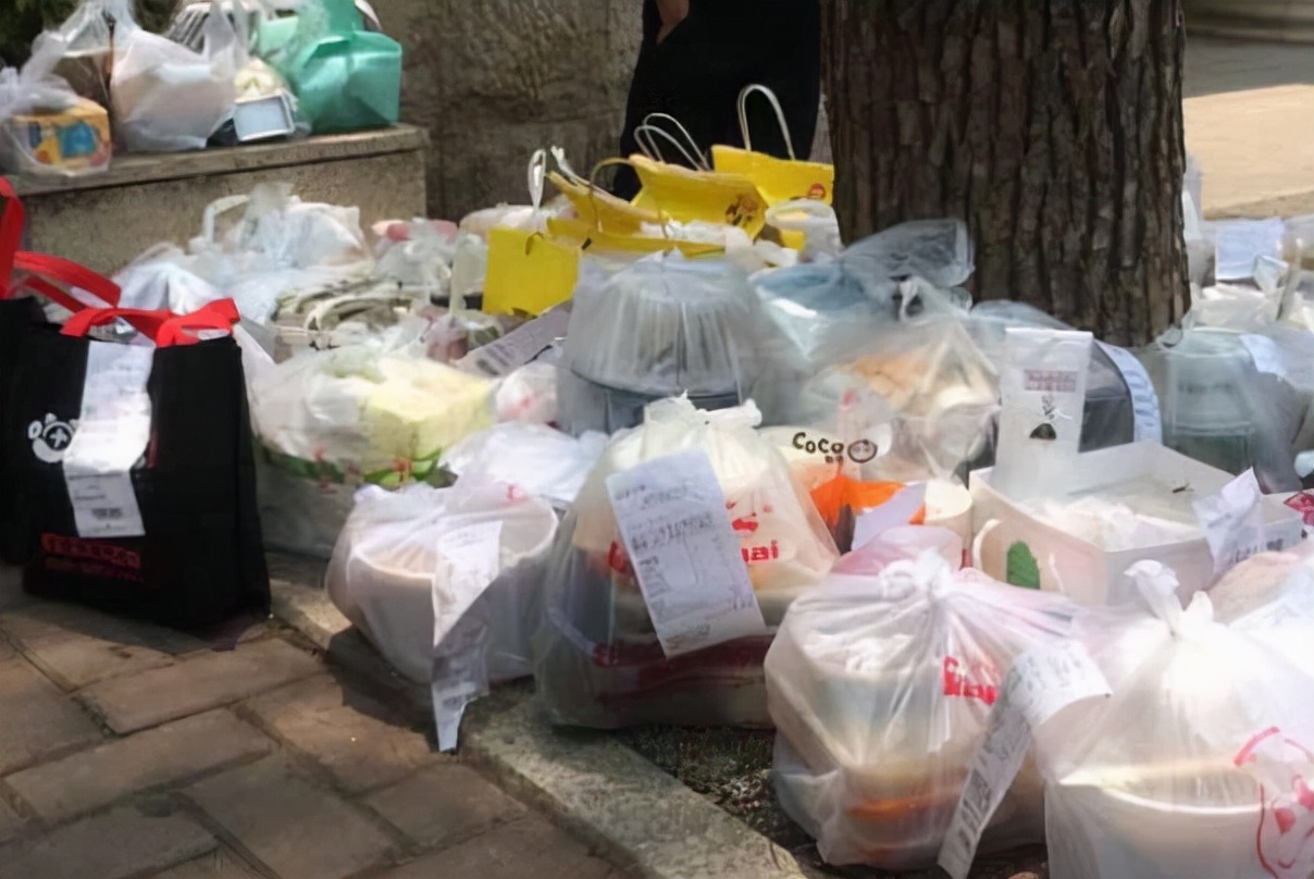 高校不允许点外卖违法吗,大学因为点外卖被扣学分怎么办