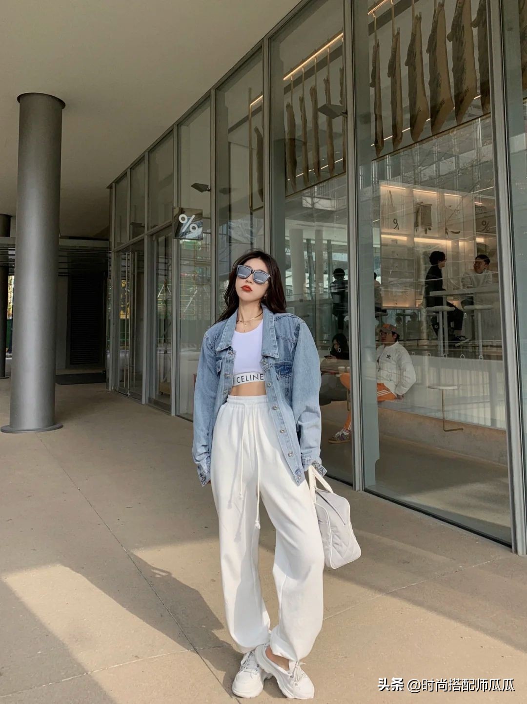 今年“运动裤”变的好时髦！混搭卫衣、西装，意外的洋气好看