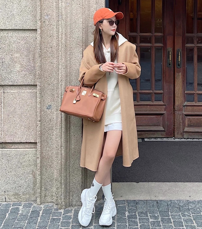 大衣卫衣叠穿怎么搭配好看,大衣卫衣叠穿搭配