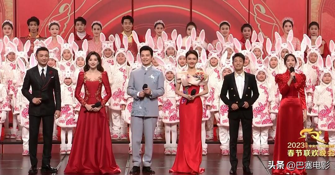 兔年春晚撒贝宁节目,春晚撒贝宁高跟鞋