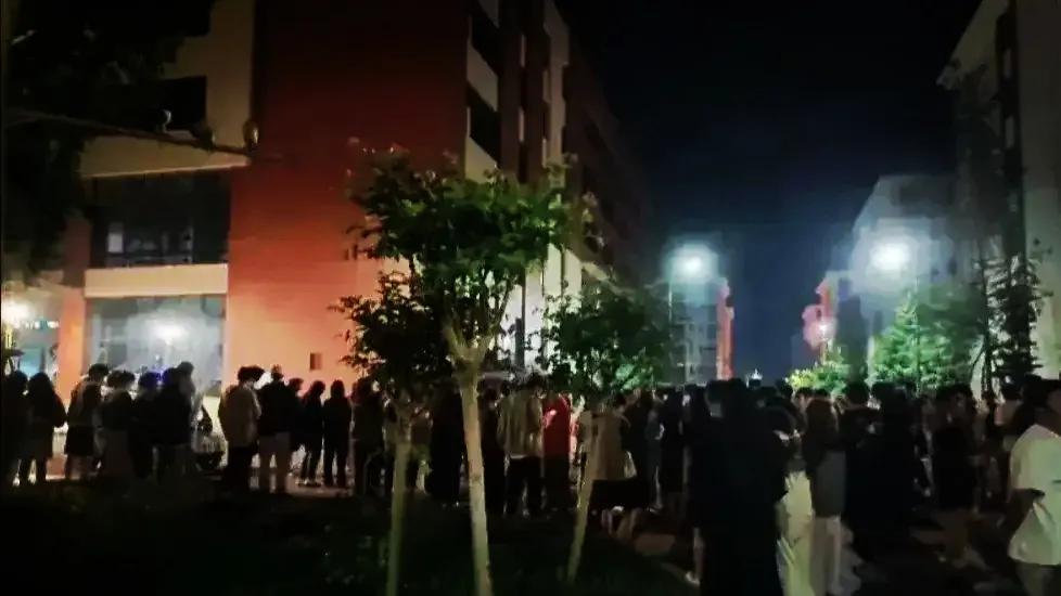 四川传媒现场,四川传媒上热搜