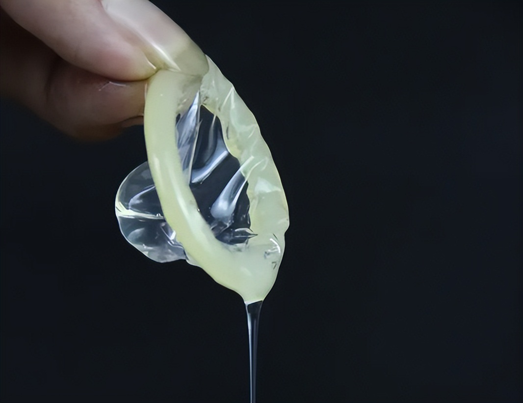 “安全套”上的油是什么？会对女性身体造成伤害吗？看完涨知识了