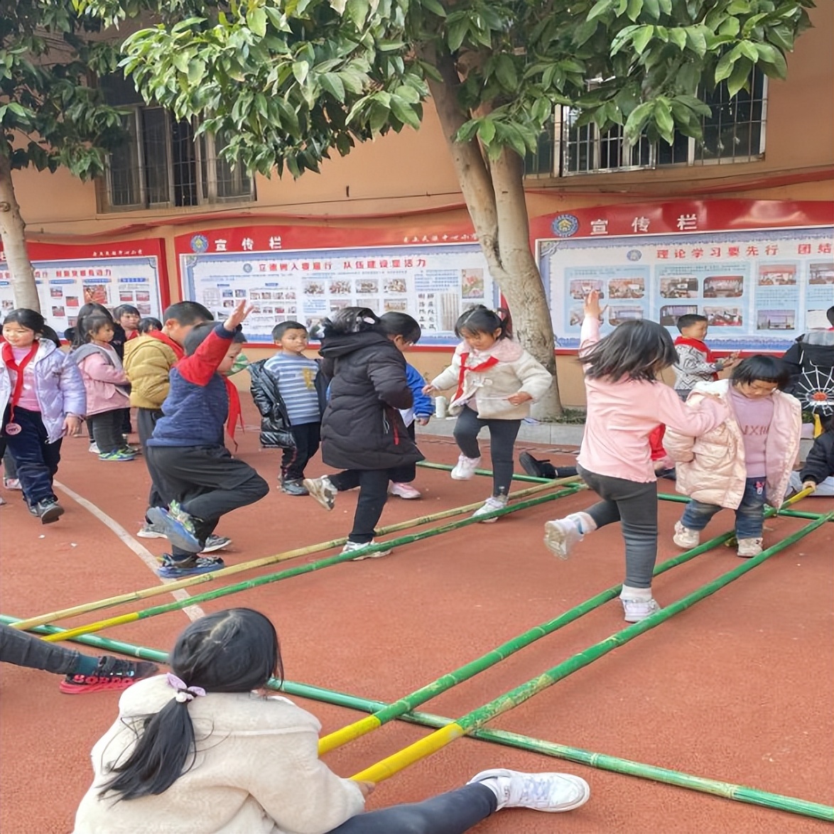 南康赤土民族小学,南康区赤土民族中心小学六年级