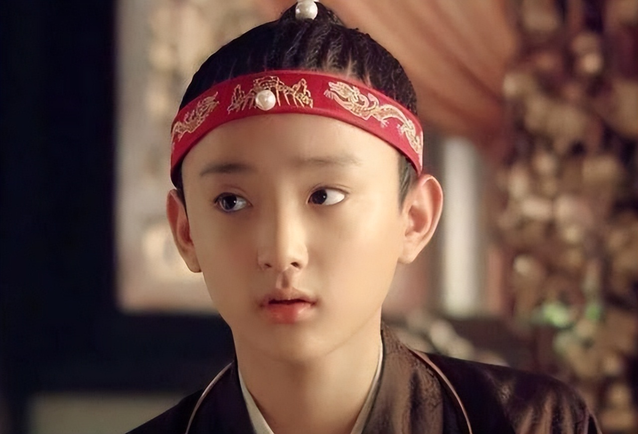 于小彤先跟海陆还是陈小纭在一起,陈小纭和海陆爆料于小彤