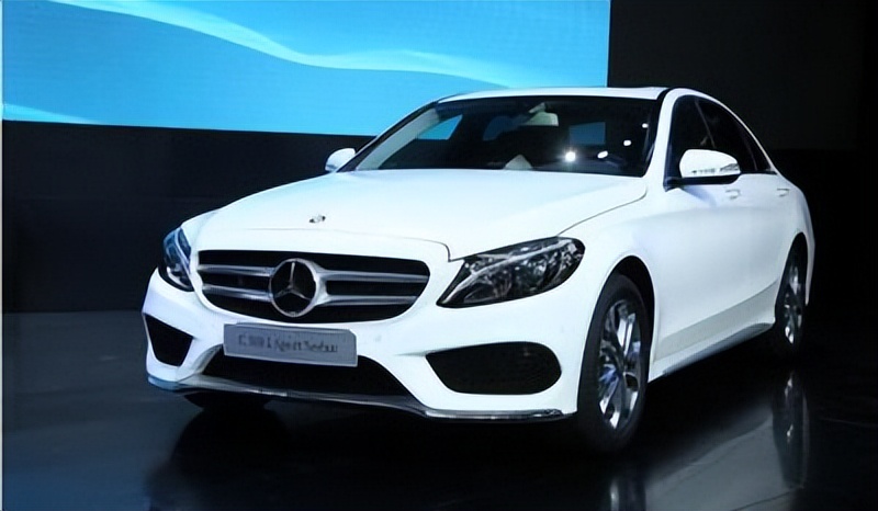 中国足球前教练身家多少,国足低调座驾