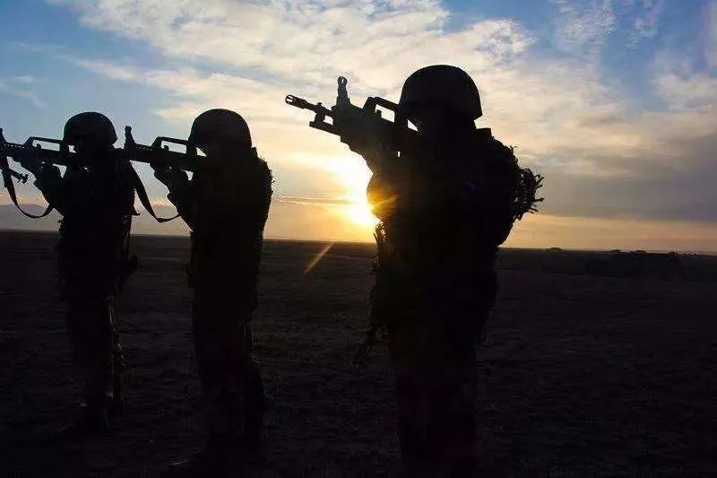 我的老班长完整版,我的老班长歌曲