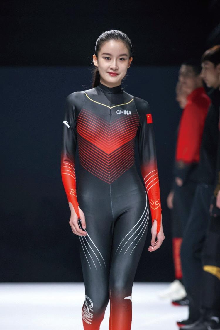 安踏的奥运领奖服要多少钱,安踏的奥运系列