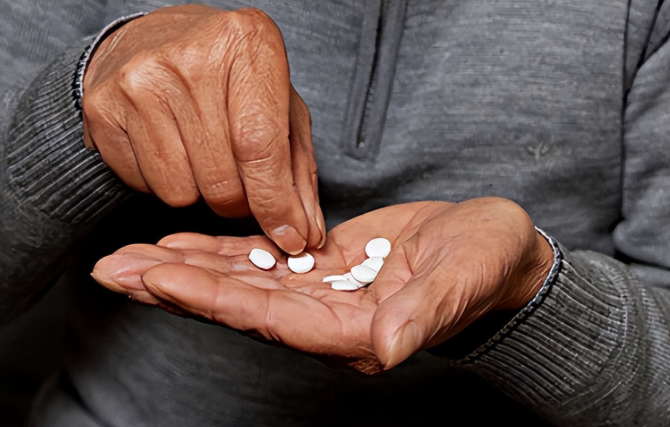 60岁还想过夫妻生活，可以吃他达拉非吗？怎样能保证效果和安全？