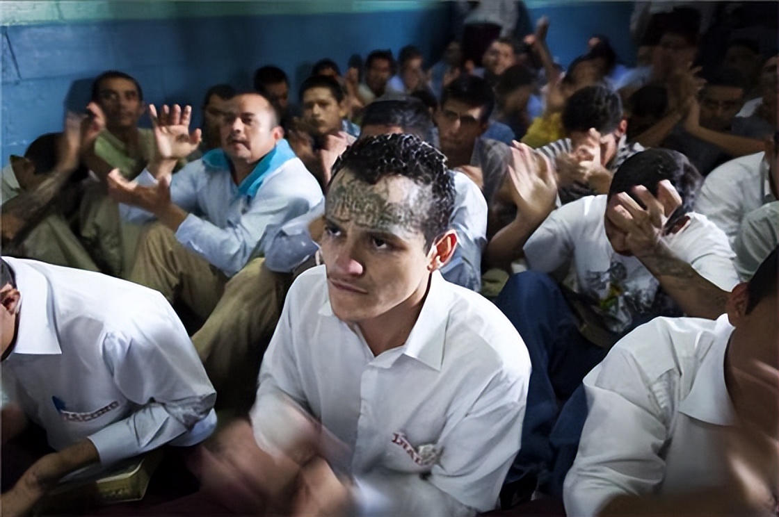 最危险国度萨尔瓦多，世界谋杀之都，*币特比**是法定货币