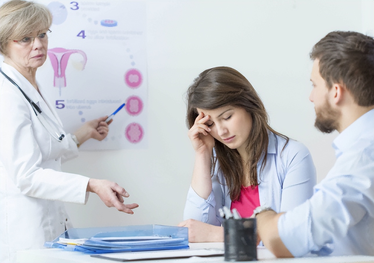 女性到了夜晚放屁多怎么回事,女性到了夜晚放屁多响怎么回事