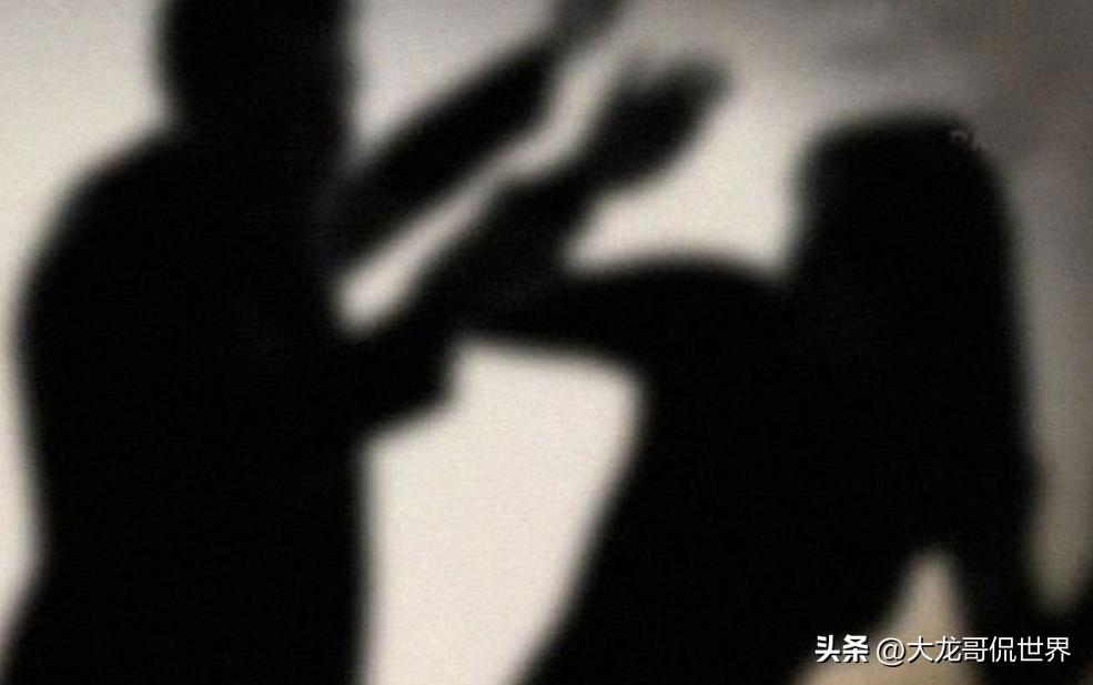 印度发生恶性案件，女子在厕所被3名未成年少年强奸，还被录视频