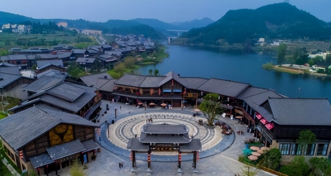 来丹寨万达小镇体验休闲文旅魅力,带你走进丹寨万达小镇